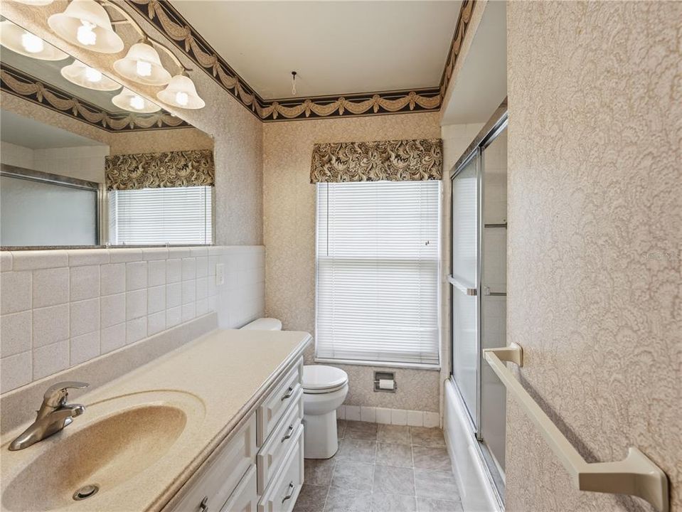For Sale: $370,000 (4 beds, 2 baths, 1771 Square Feet)
