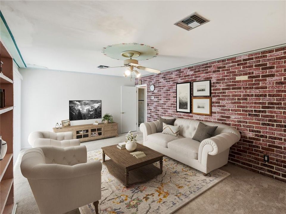 For Sale: $370,000 (4 beds, 2 baths, 1771 Square Feet)