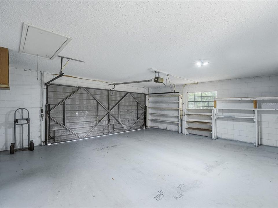 For Sale: $370,000 (4 beds, 2 baths, 1771 Square Feet)