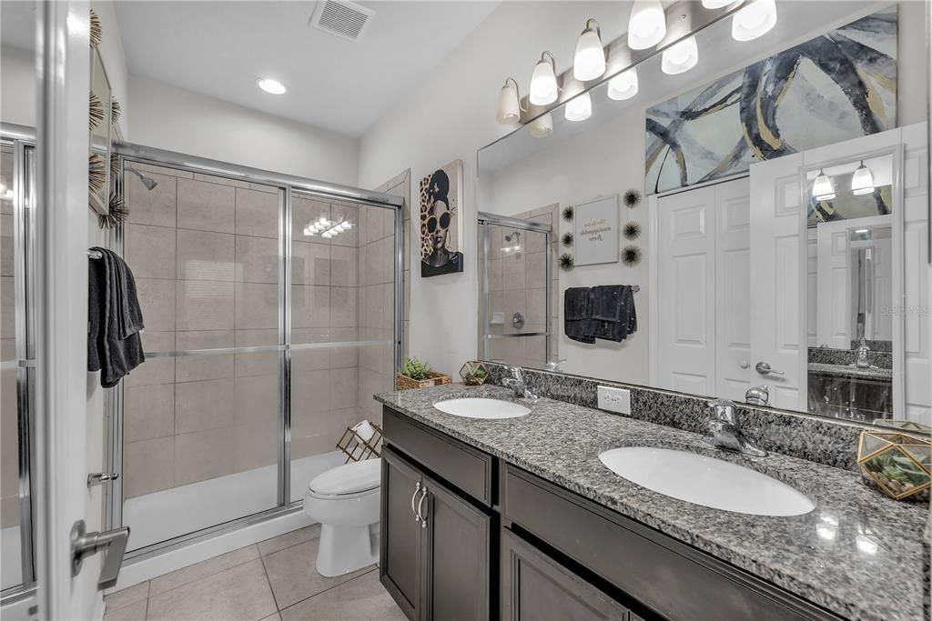 For Sale: $249,000 (3 beds, 2 baths, 1375 Square Feet)