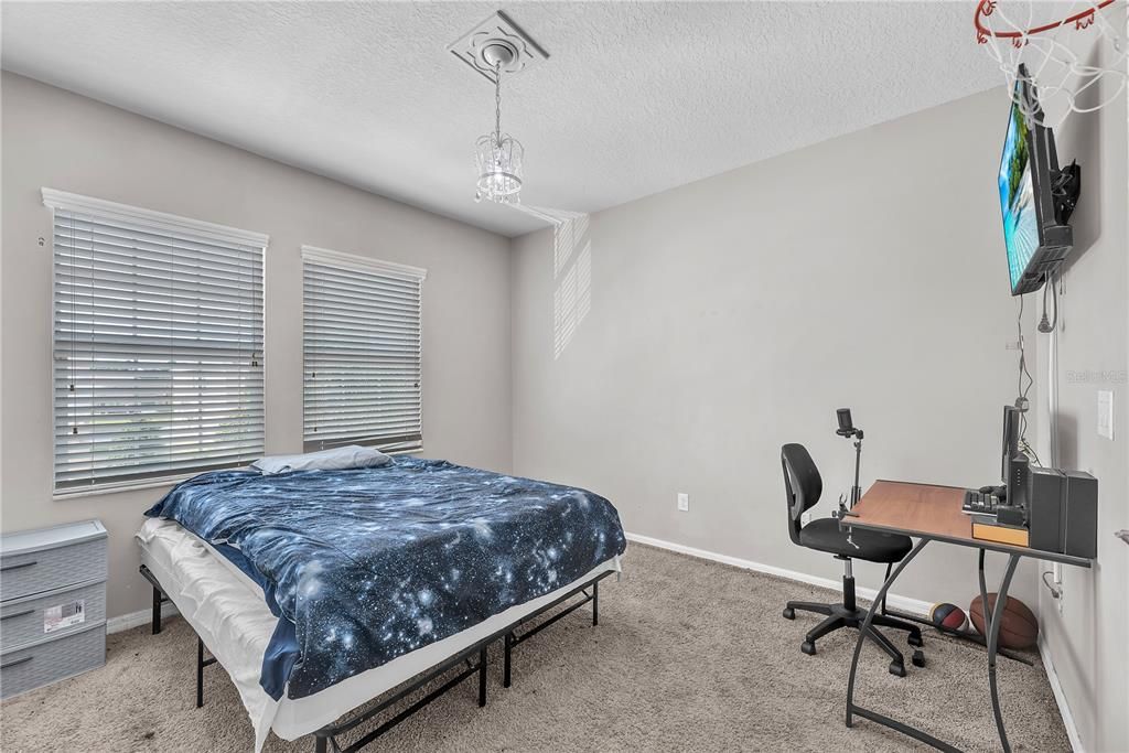 For Sale: $249,000 (3 beds, 2 baths, 1375 Square Feet)