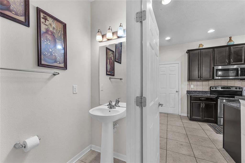 For Sale: $249,000 (3 beds, 2 baths, 1375 Square Feet)