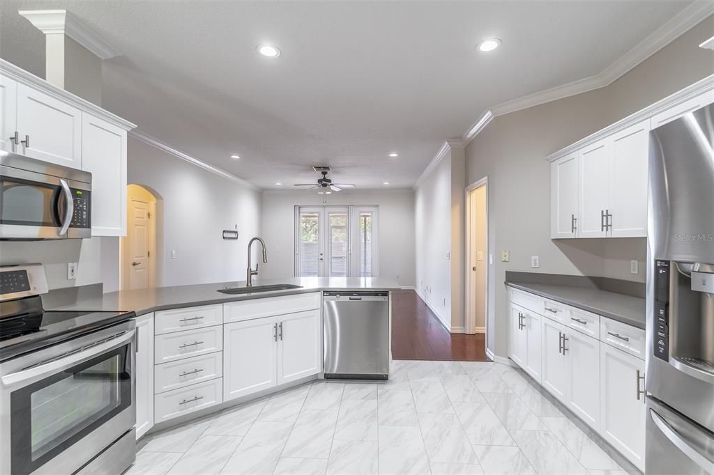 For Sale: $520,000 (3 beds, 2 baths, 1558 Square Feet)