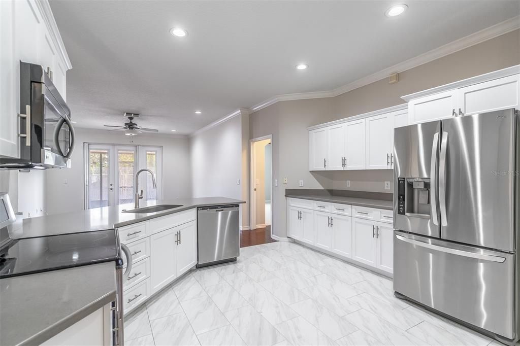 For Sale: $520,000 (3 beds, 2 baths, 1558 Square Feet)