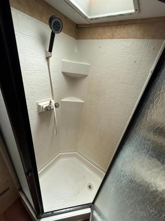 For Rent: $1,000 (1 beds, 1 baths, 256 Square Feet)