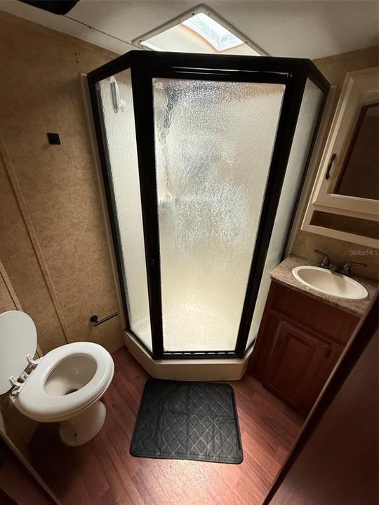 For Rent: $1,000 (1 beds, 1 baths, 256 Square Feet)