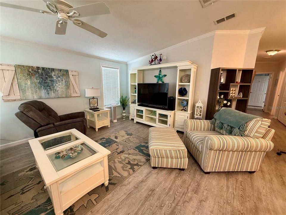 Activo con contrato: $259,000 (2 camas, 2 baños, 1443 Pies cuadrados)