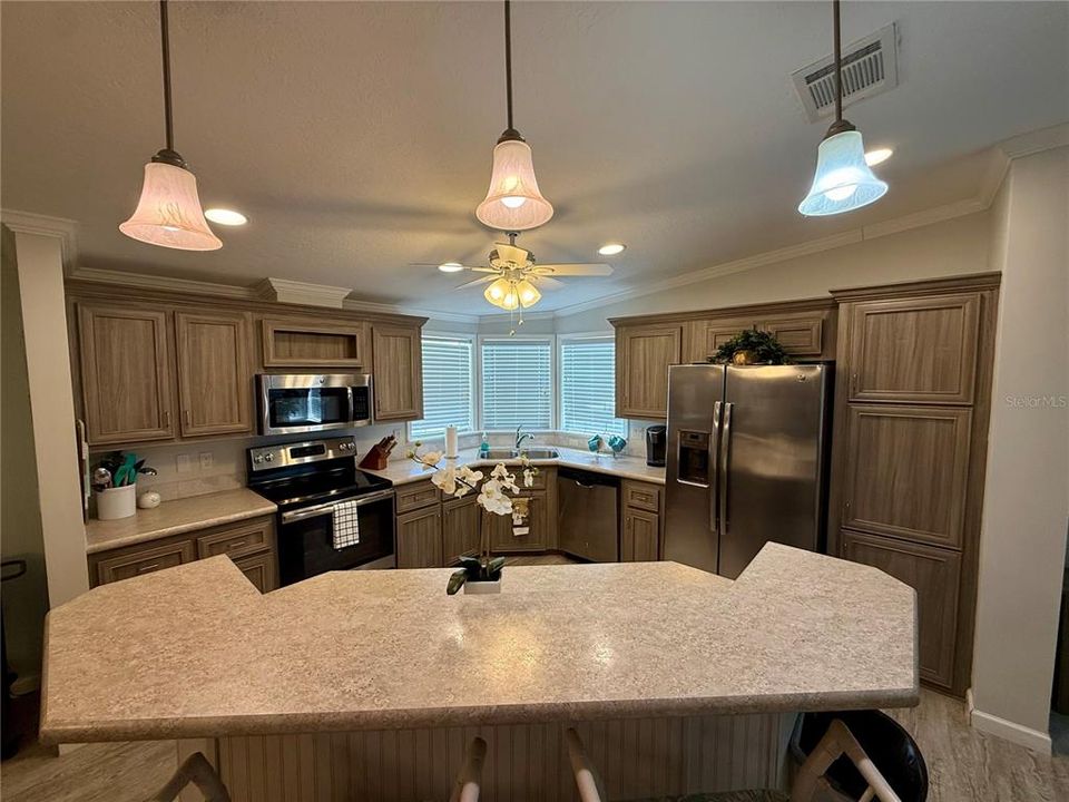 Activo con contrato: $259,000 (2 camas, 2 baños, 1443 Pies cuadrados)