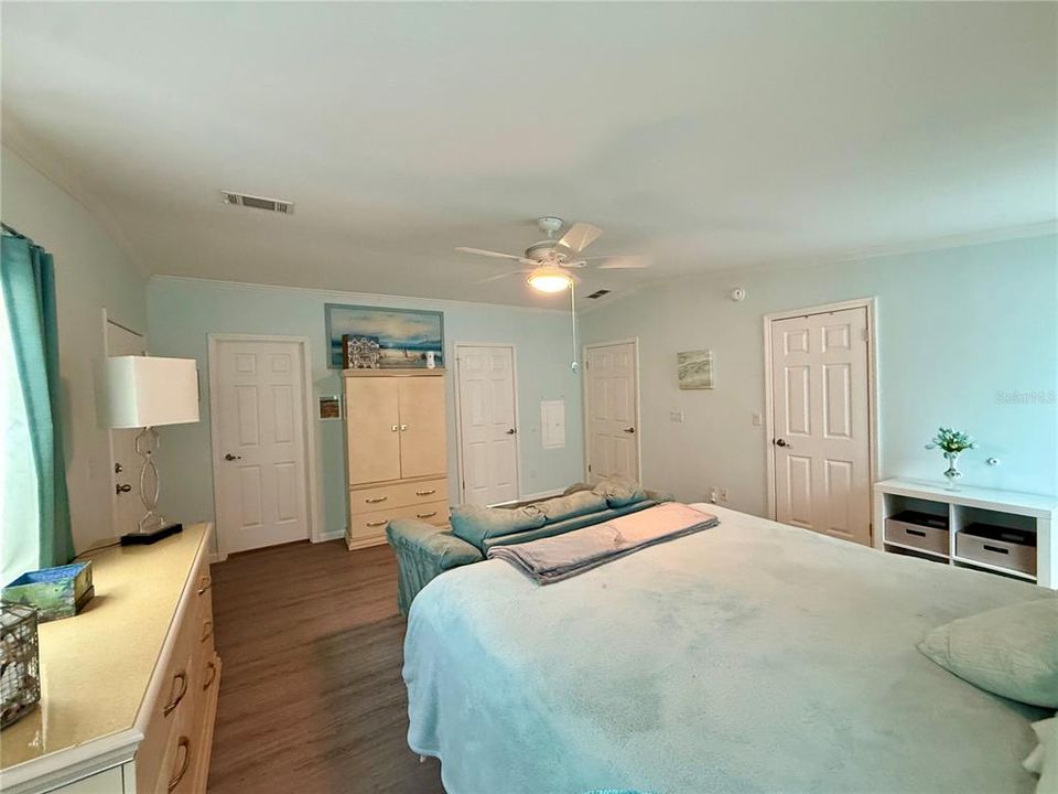 Activo con contrato: $259,000 (2 camas, 2 baños, 1443 Pies cuadrados)