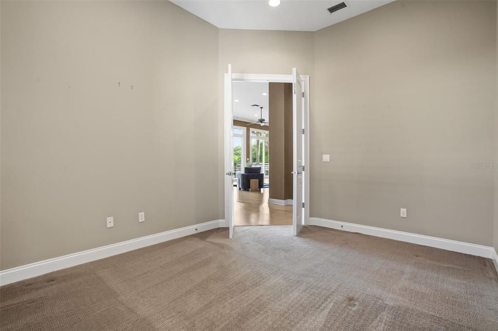 For Sale: $3,100,000 (6 beds, 4 baths, 5355 Square Feet)
