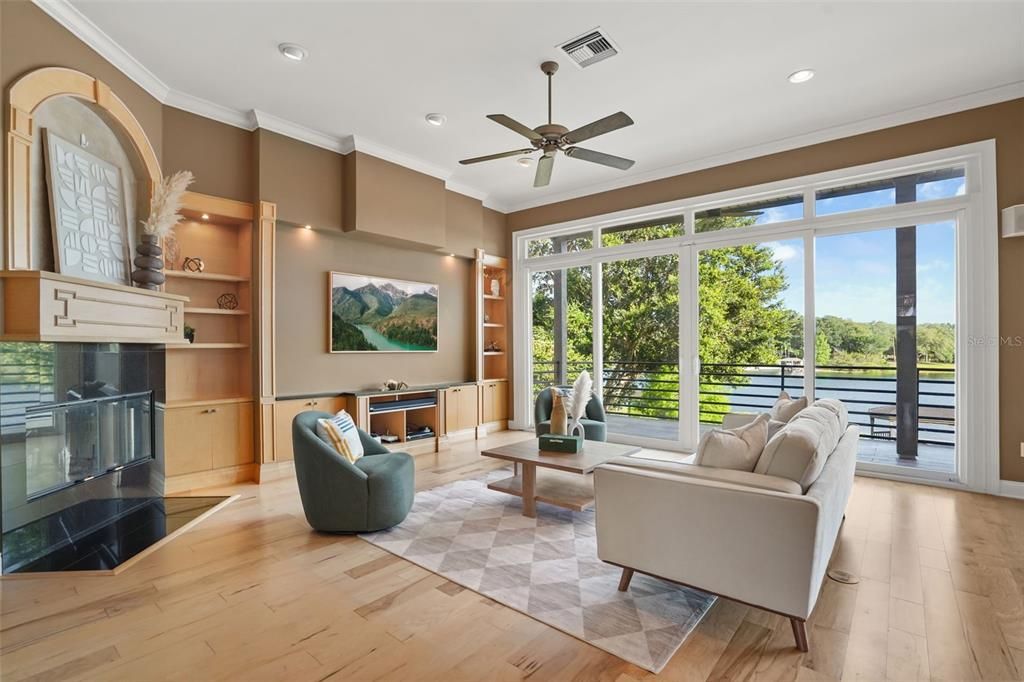 For Sale: $3,100,000 (6 beds, 4 baths, 5355 Square Feet)