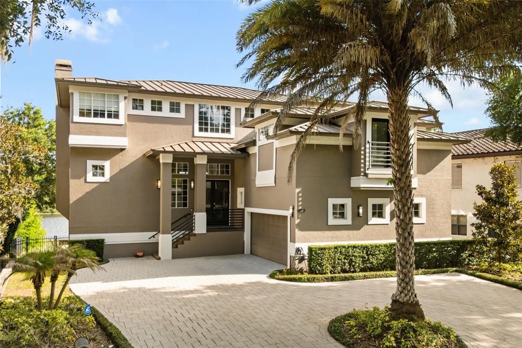For Sale: $3,100,000 (6 beds, 4 baths, 5355 Square Feet)