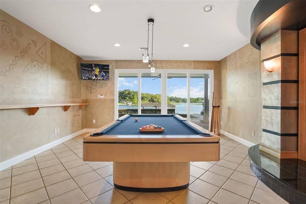 For Sale: $3,100,000 (6 beds, 4 baths, 5355 Square Feet)