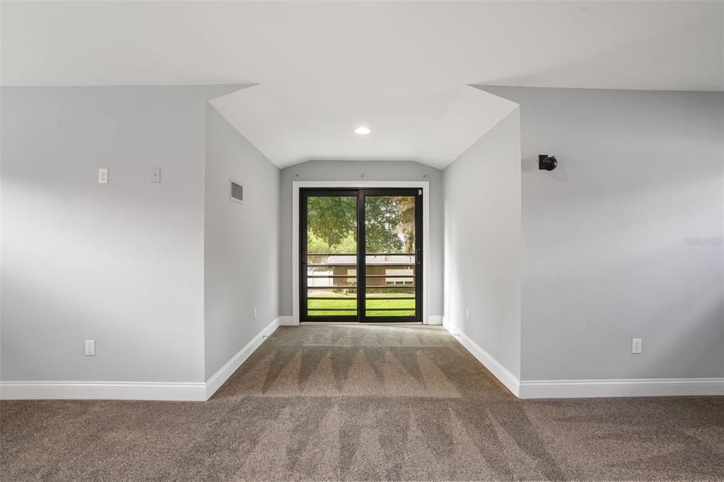 For Sale: $3,100,000 (6 beds, 4 baths, 5355 Square Feet)