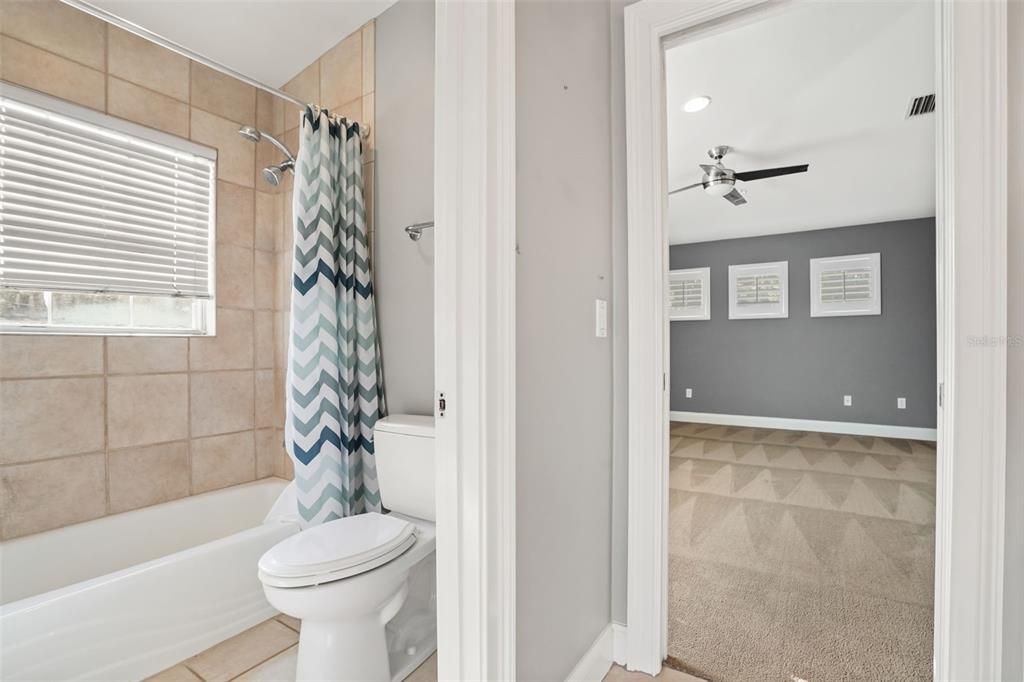 For Sale: $3,100,000 (6 beds, 4 baths, 5355 Square Feet)