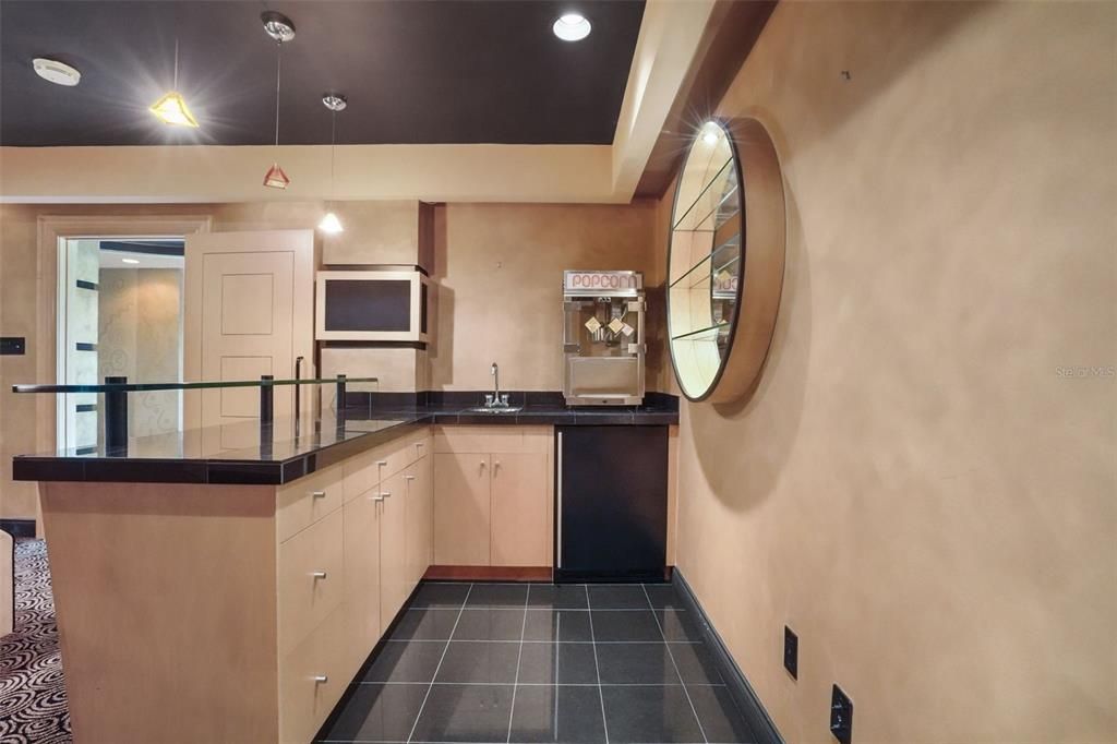 For Sale: $3,100,000 (6 beds, 4 baths, 5355 Square Feet)
