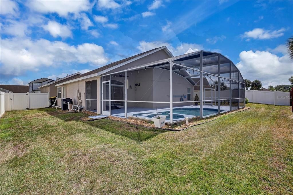 En Venta: $387,000 (4 camas, 2 baños, 1502 Pies cuadrados)