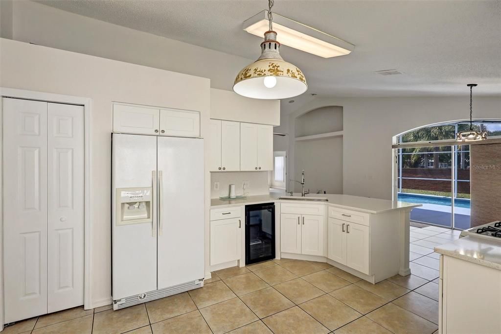 En Venta: $387,000 (4 camas, 2 baños, 1502 Pies cuadrados)