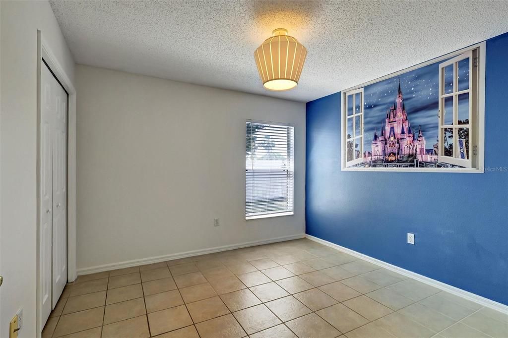 En Venta: $387,000 (4 camas, 2 baños, 1502 Pies cuadrados)
