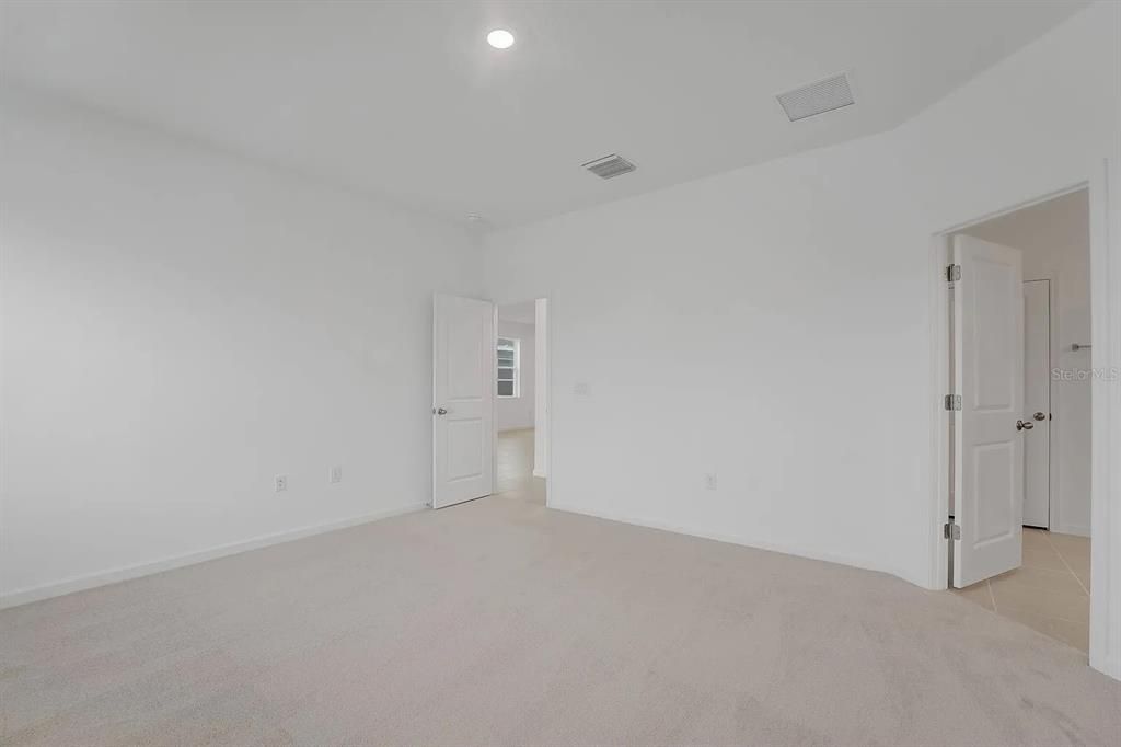На продажу: $354,990 (4 спален, 3 ванн, 2110 Квадратных фут)