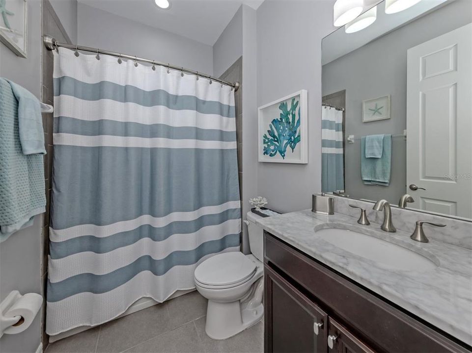 For Sale: $750,000 (3 beds, 2 baths, 1996 Square Feet)