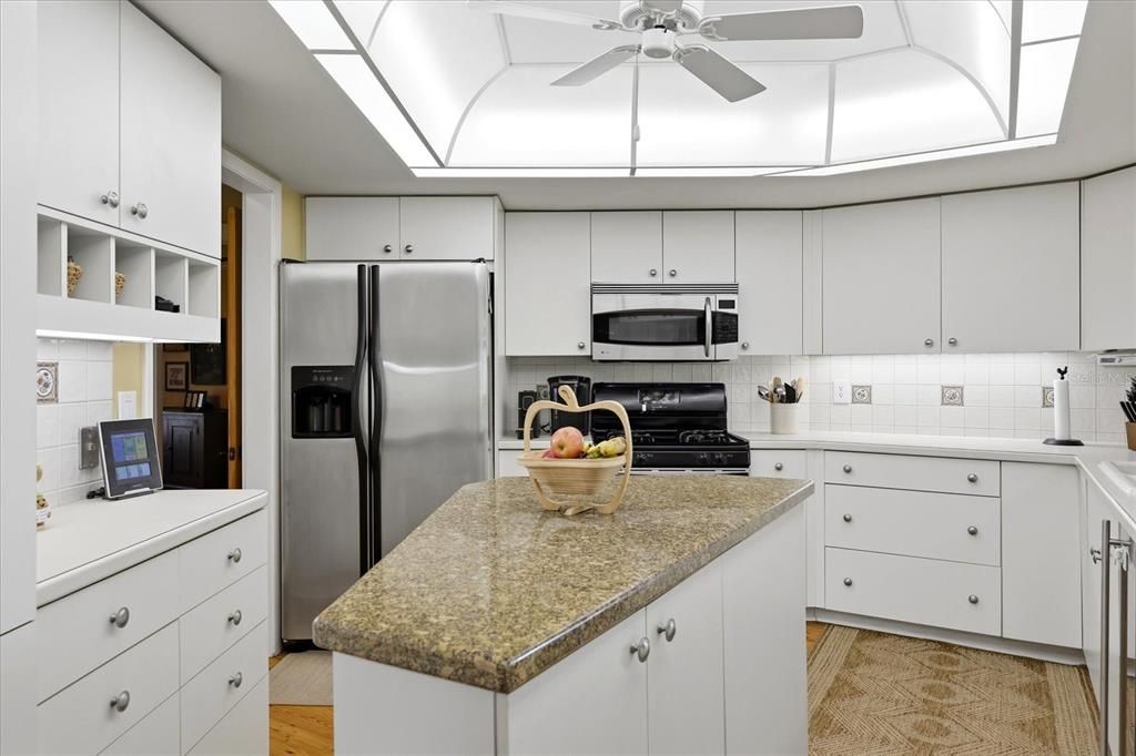 For Sale: $1,158,000 (4 beds, 3 baths, 3805 Square Feet)