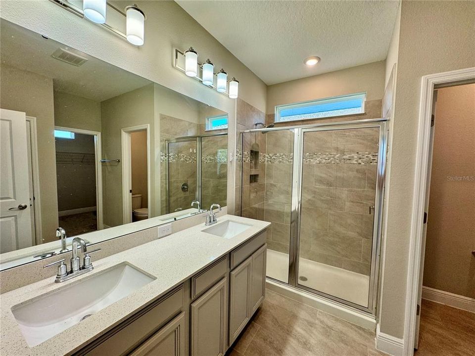 For Sale: $530,000 (3 beds, 2 baths, 2078 Square Feet)