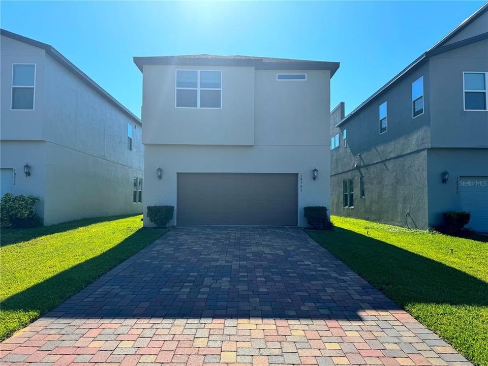 For Sale: $530,000 (3 beds, 2 baths, 2078 Square Feet)