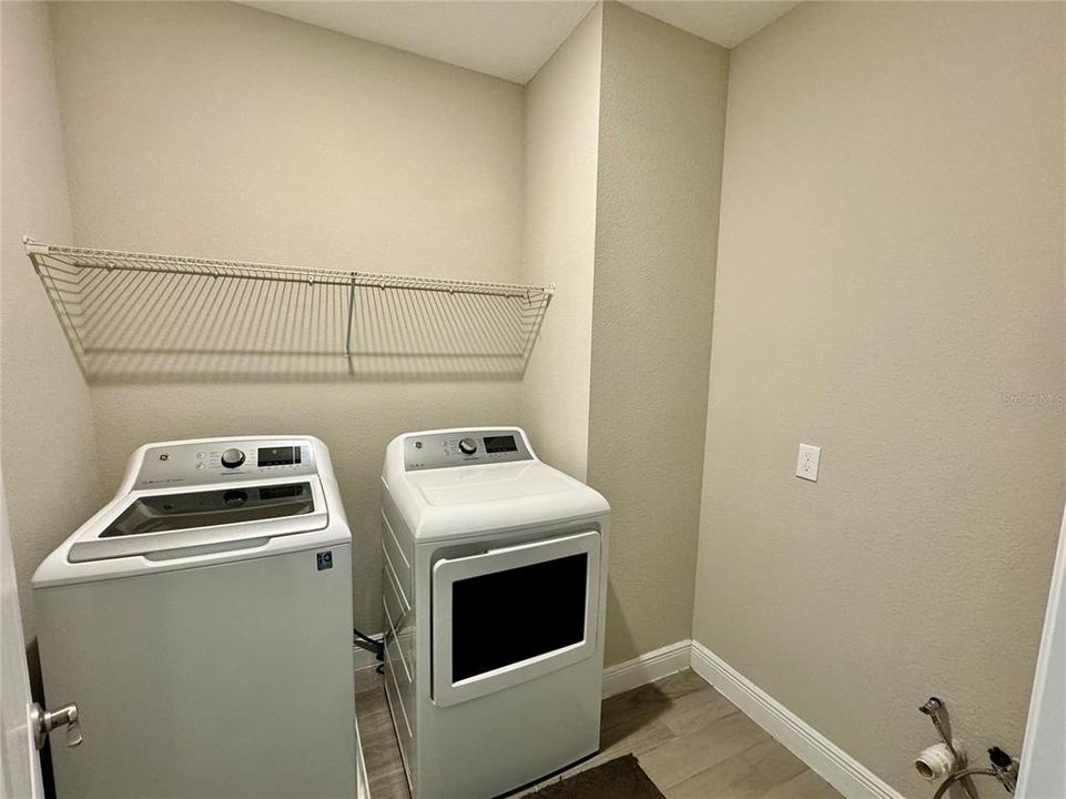 For Sale: $530,000 (3 beds, 2 baths, 2078 Square Feet)