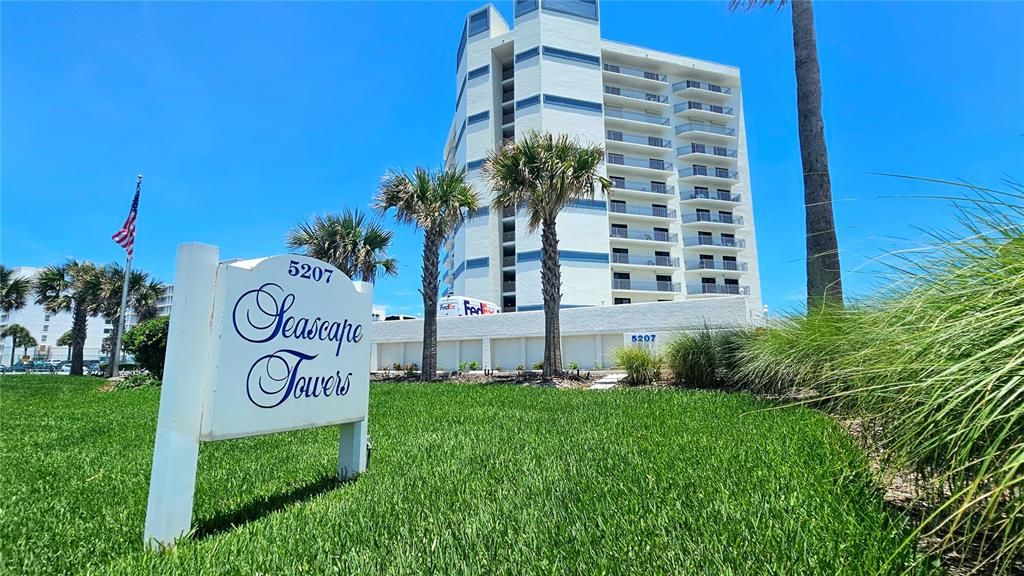 For Sale: $559,000 (2 beds, 2 baths, 1213 Square Feet)