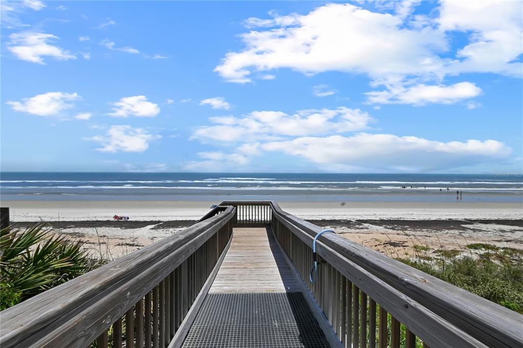 For Sale: $559,000 (2 beds, 2 baths, 1213 Square Feet)