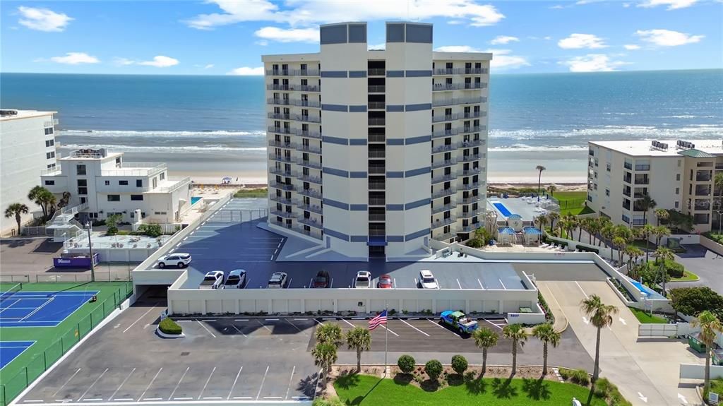For Sale: $559,000 (2 beds, 2 baths, 1213 Square Feet)