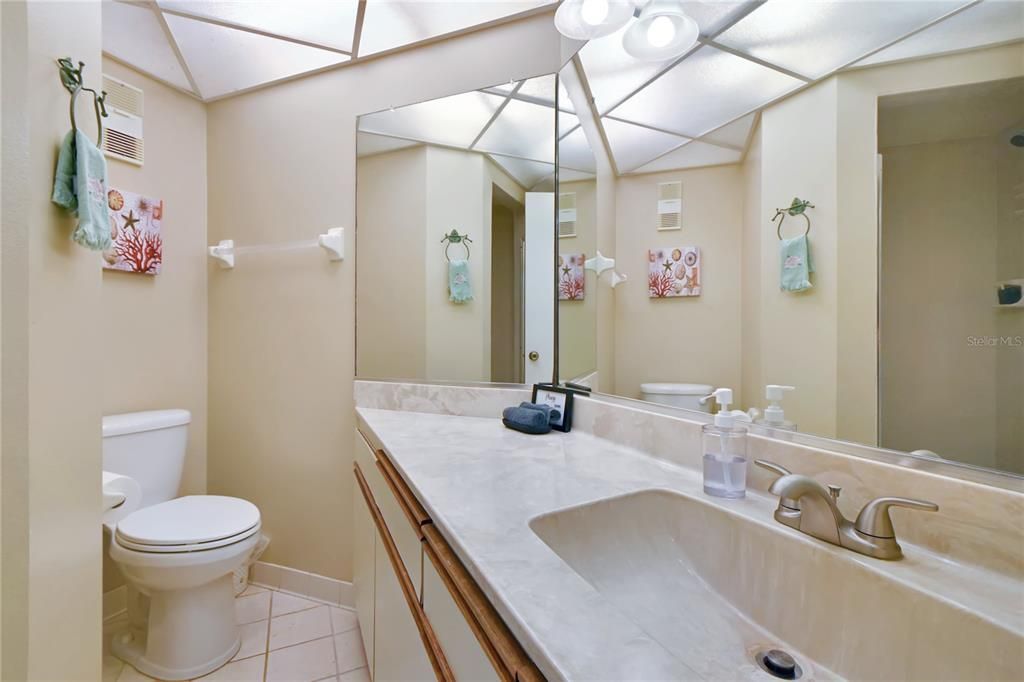 For Sale: $559,000 (2 beds, 2 baths, 1213 Square Feet)
