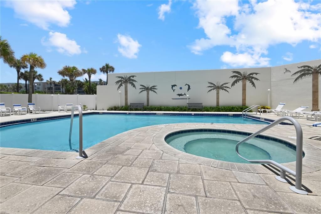 For Sale: $559,000 (2 beds, 2 baths, 1213 Square Feet)
