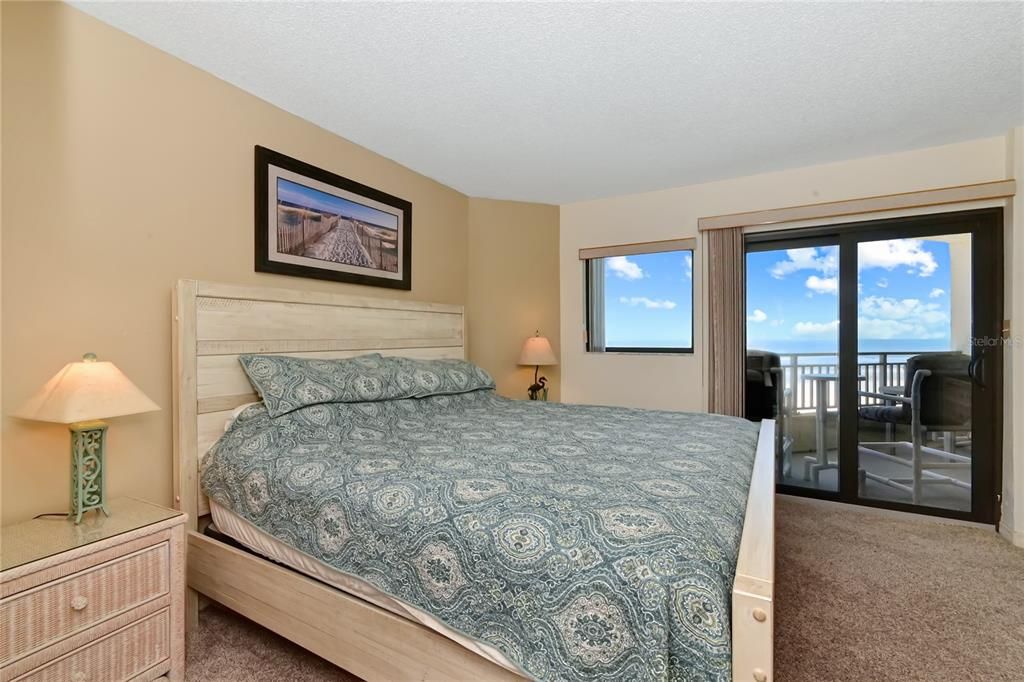 For Sale: $559,000 (2 beds, 2 baths, 1213 Square Feet)