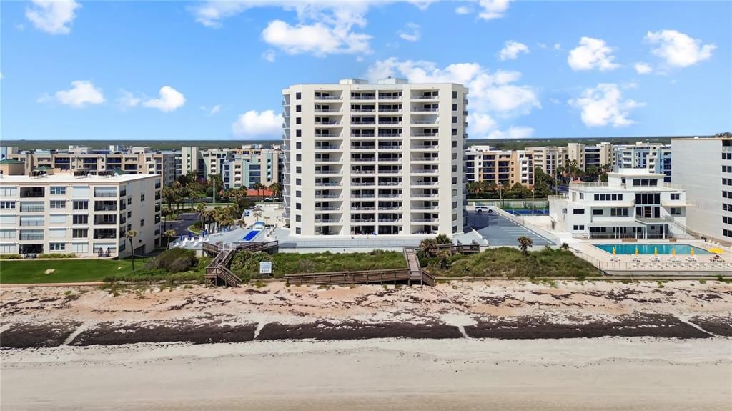 For Sale: $559,000 (2 beds, 2 baths, 1213 Square Feet)