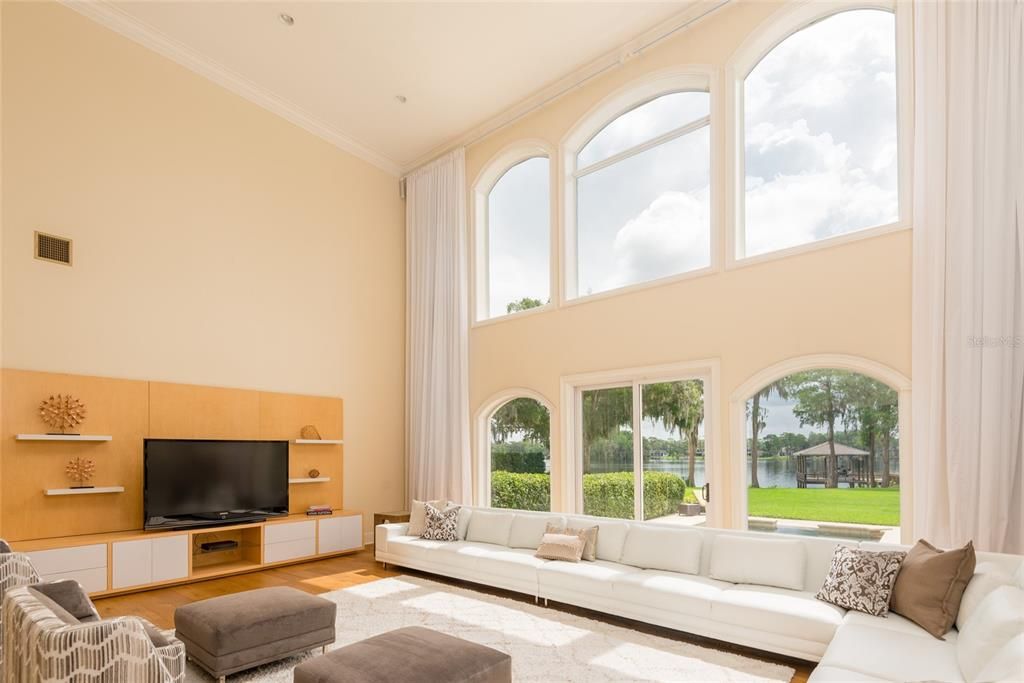 For Sale: $3,000,000 (5 beds, 3 baths, 5446 Square Feet)