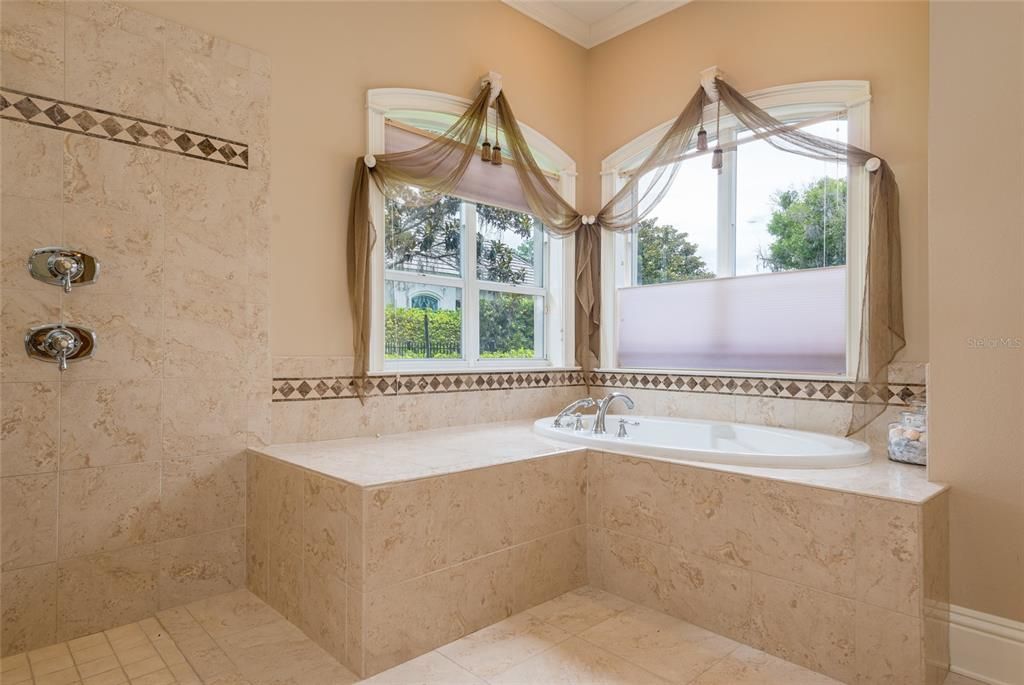 For Sale: $3,000,000 (5 beds, 3 baths, 5446 Square Feet)