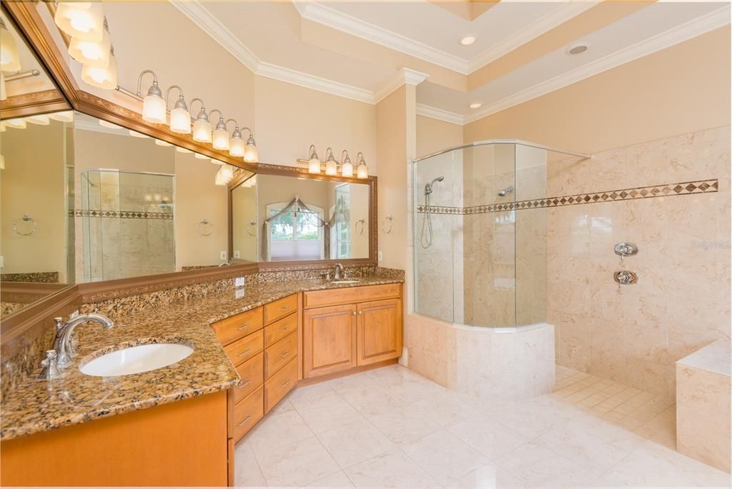 For Sale: $3,000,000 (5 beds, 3 baths, 5446 Square Feet)