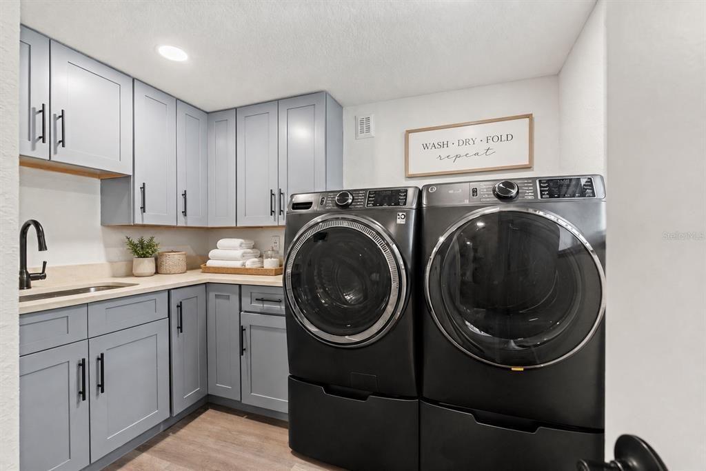 For Sale: $1,300,000 (4 beds, 3 baths, 2741 Square Feet)
