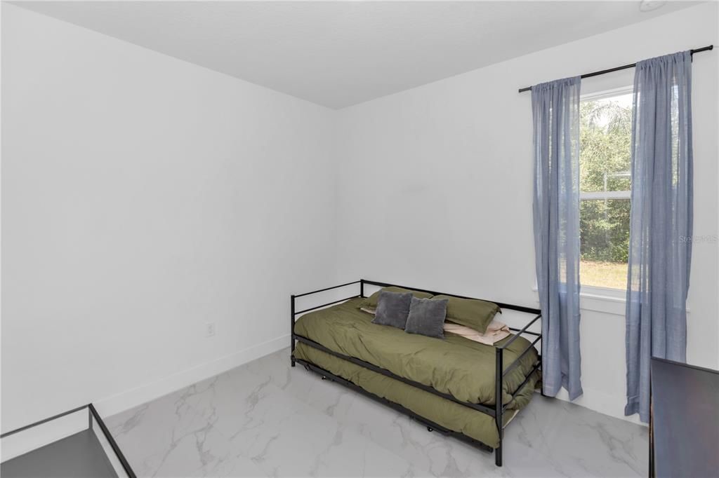 For Sale: $435,000 (4 beds, 3 baths, 2060 Square Feet)