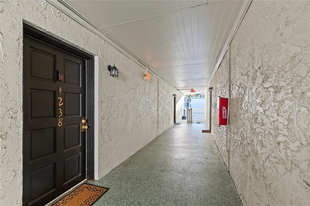 For Sale: $155,000 (1 beds, 1 baths, 560 Square Feet)