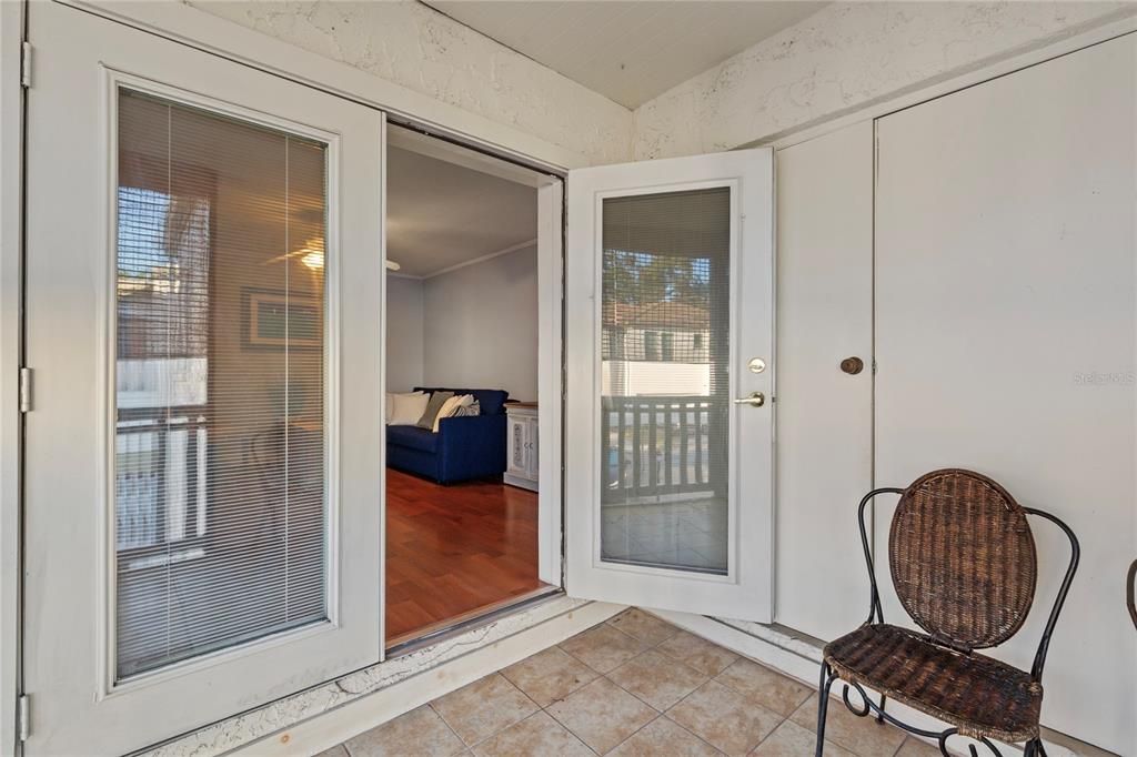 For Sale: $155,000 (1 beds, 1 baths, 560 Square Feet)