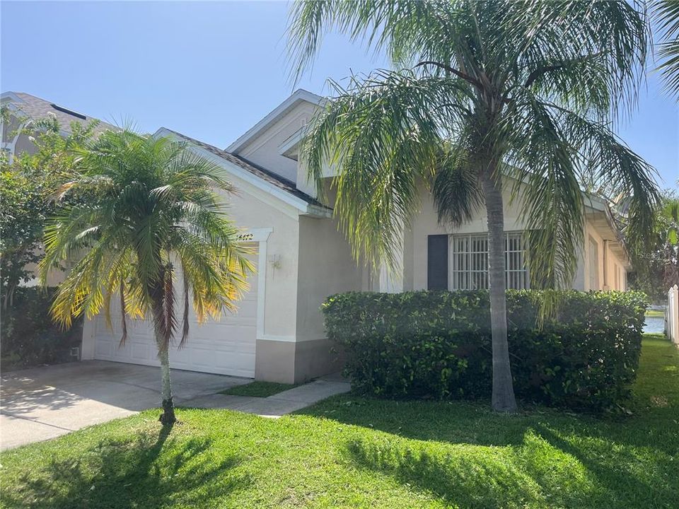 Activo con contrato: $359,900 (3 camas, 2 baños, 1616 Pies cuadrados)