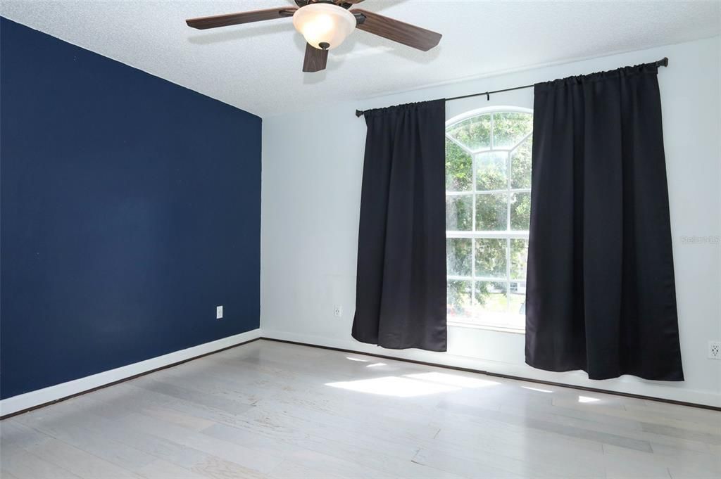 For Sale: $465,000 (4 beds, 2 baths, 2253 Square Feet)