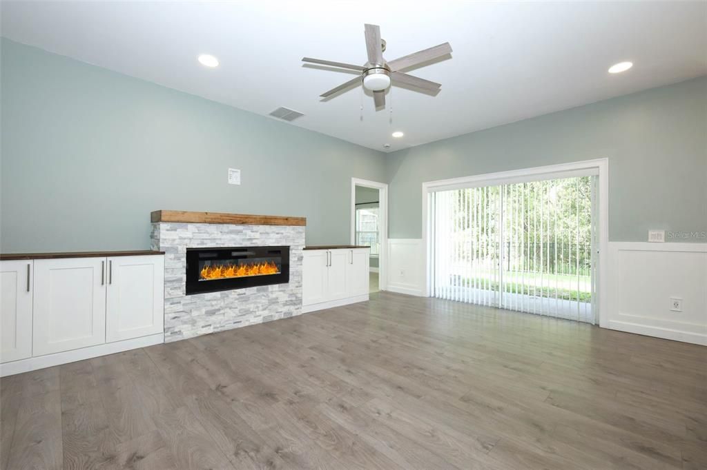 For Sale: $465,000 (4 beds, 2 baths, 2253 Square Feet)