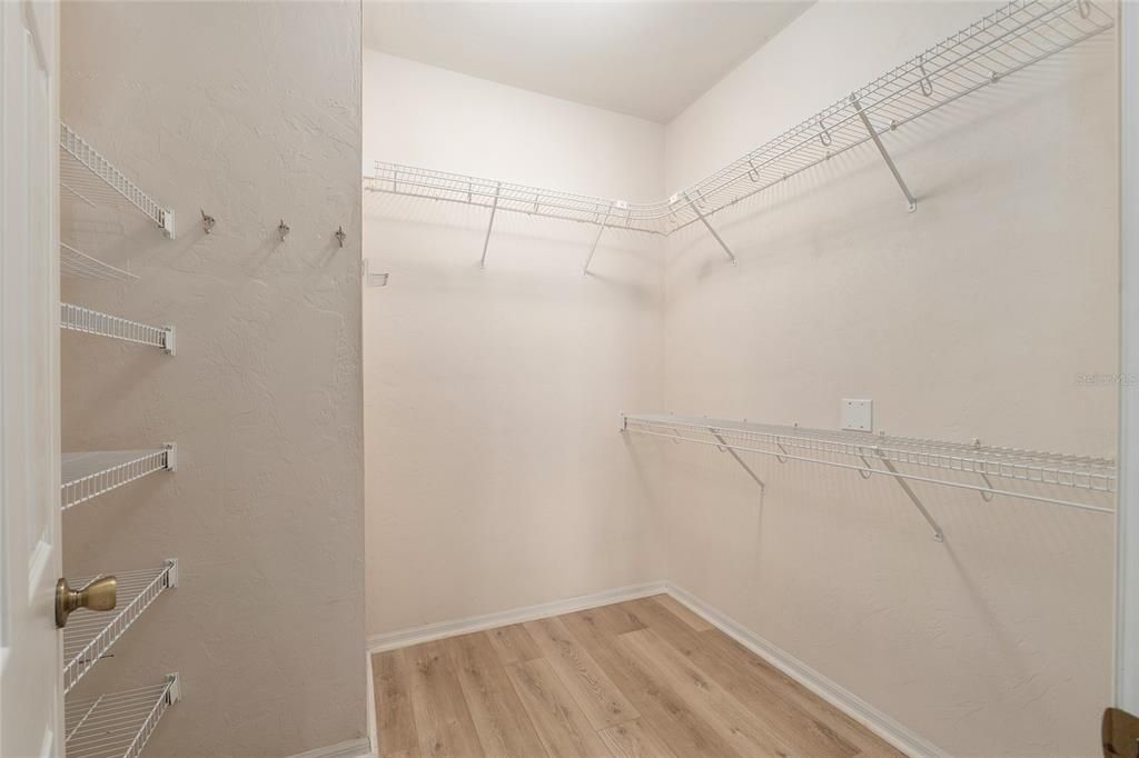 Activo con contrato: $265,000 (3 camas, 2 baños, 1514 Pies cuadrados)