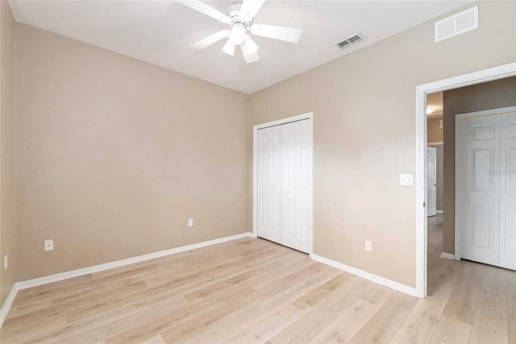 Activo con contrato: $265,000 (3 camas, 2 baños, 1514 Pies cuadrados)