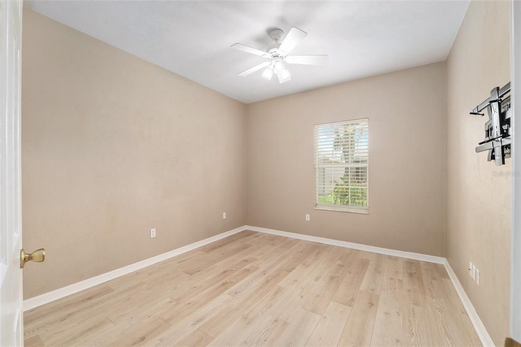 Activo con contrato: $265,000 (3 camas, 2 baños, 1514 Pies cuadrados)
