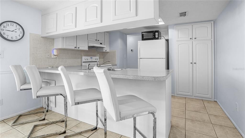 For Sale: $385,000 (3 beds, 2 baths, 1589 Square Feet)